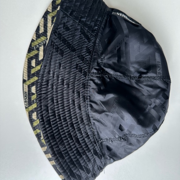 Unisex VERSACE Monogram Bucket Hat Reversible *Like New* - Picture 3 of 8